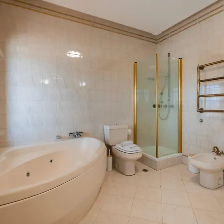 184 - Ocean Views Golf *